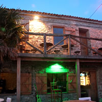 Pembe Kaval Bar